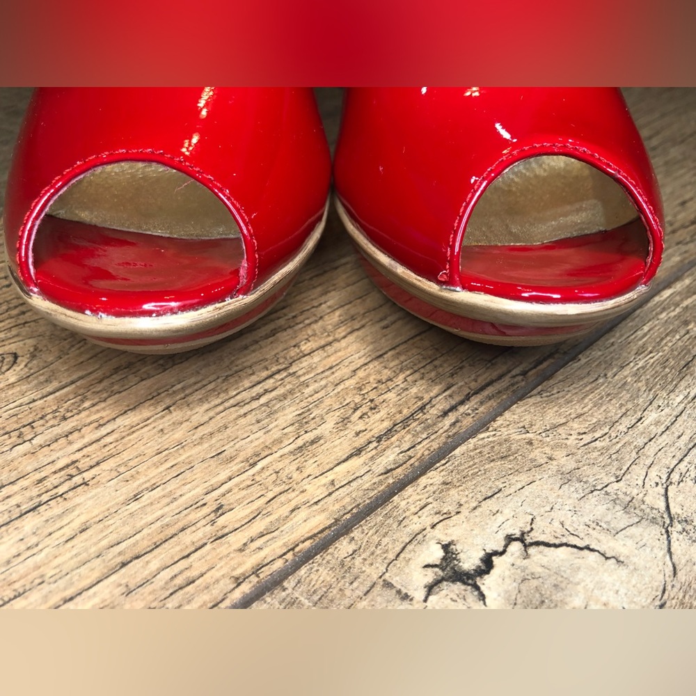 Soft Red Patent Leather Peep Toe Stacked Block Heel Size 8 - Picture 8 of 14